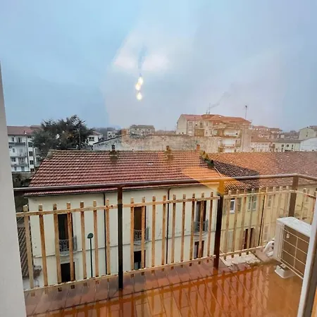 Prestige Appartament アパート *